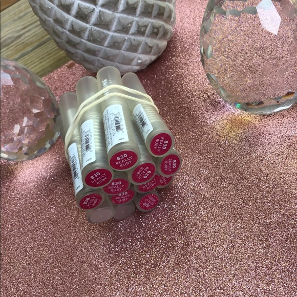 Lipstick - Picture 2 of 2